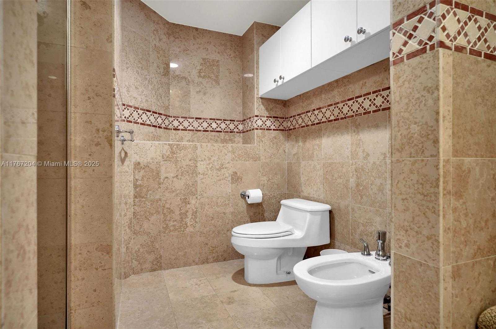 Small Image of 4779 COLLINS AVE #804, Miami Beach Number 24