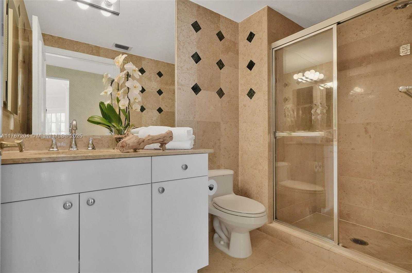 Small Image of 4779 COLLINS AVE #804, Miami Beach Number 27
