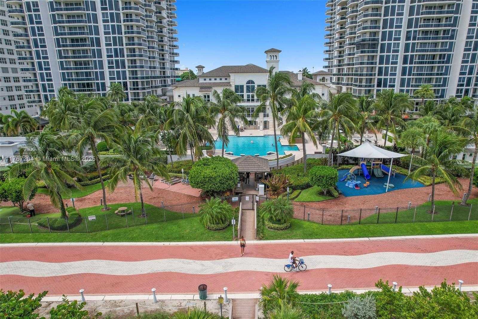 Small Image of 4779 COLLINS AVE #804, Miami Beach Number 38
