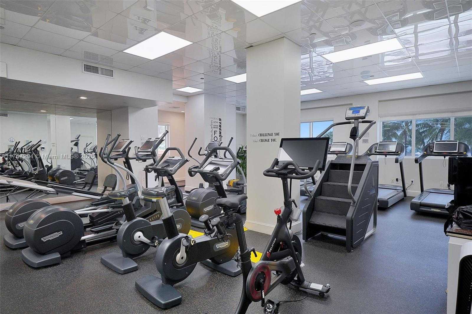 Small Image of 4779 COLLINS AVE #804, Miami Beach Number 39