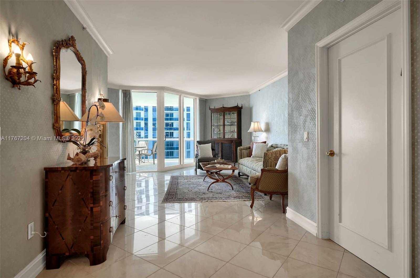 Small Image of 4779 COLLINS AVE #804, Miami Beach Number 9