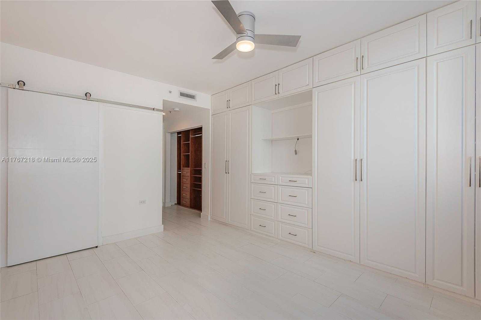 Small Image of 801 BRICKELL KEY BLVD #908, Miami Number 17