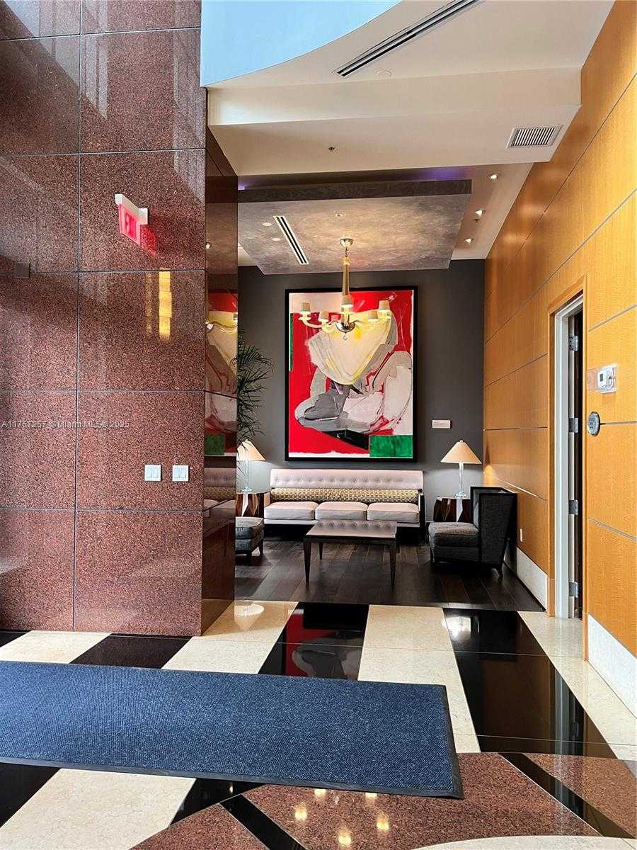 Small Image of 244 BISCAYNE BLVD #2609, Miami Number 23