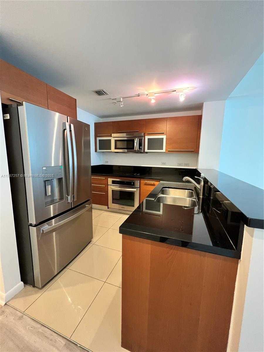 Small Image of 244 BISCAYNE BLVD #2609, Miami Number 4