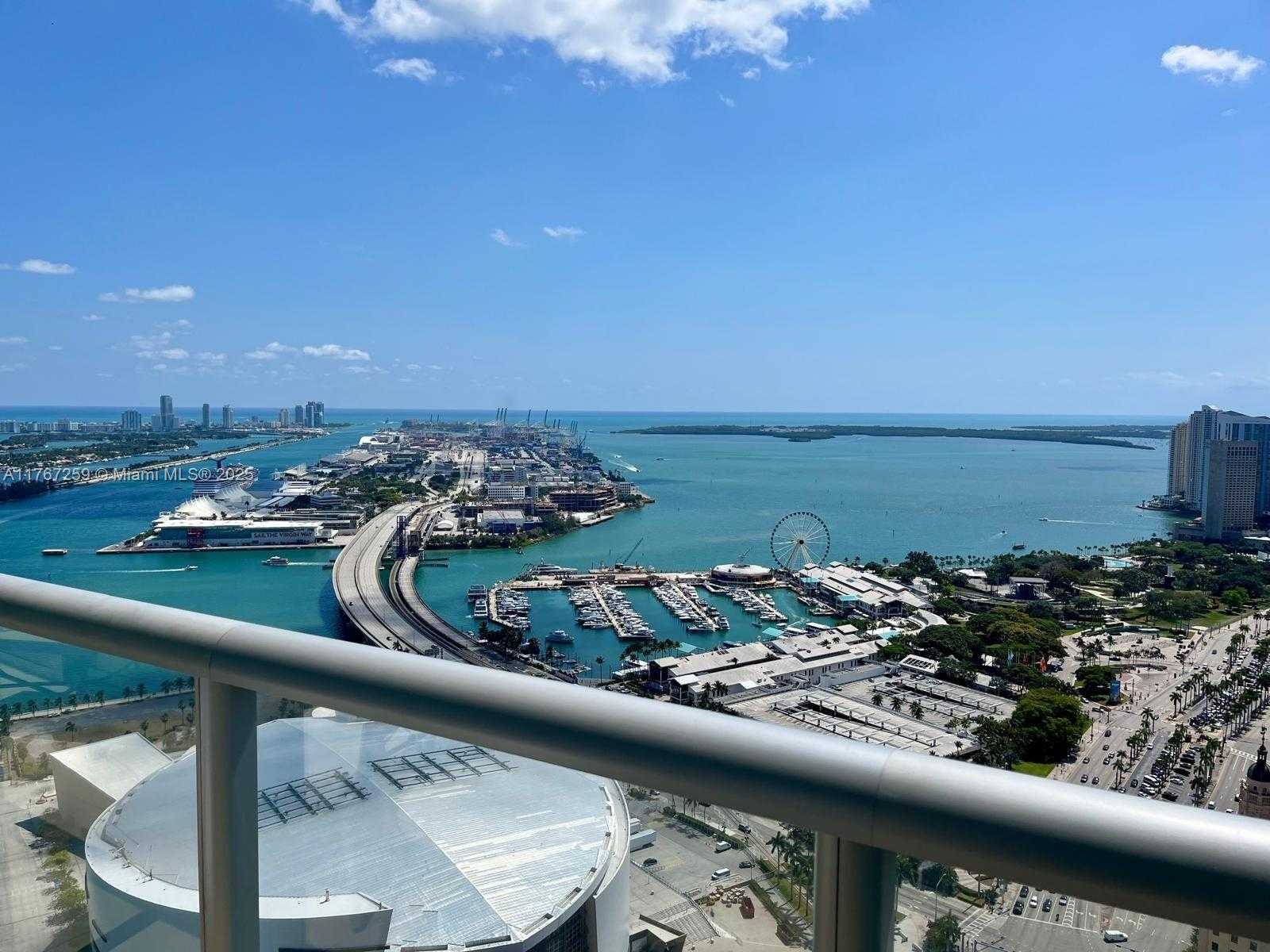 Small Image of 888 BISCAYNE BLVD #4306, Miami Number 17
