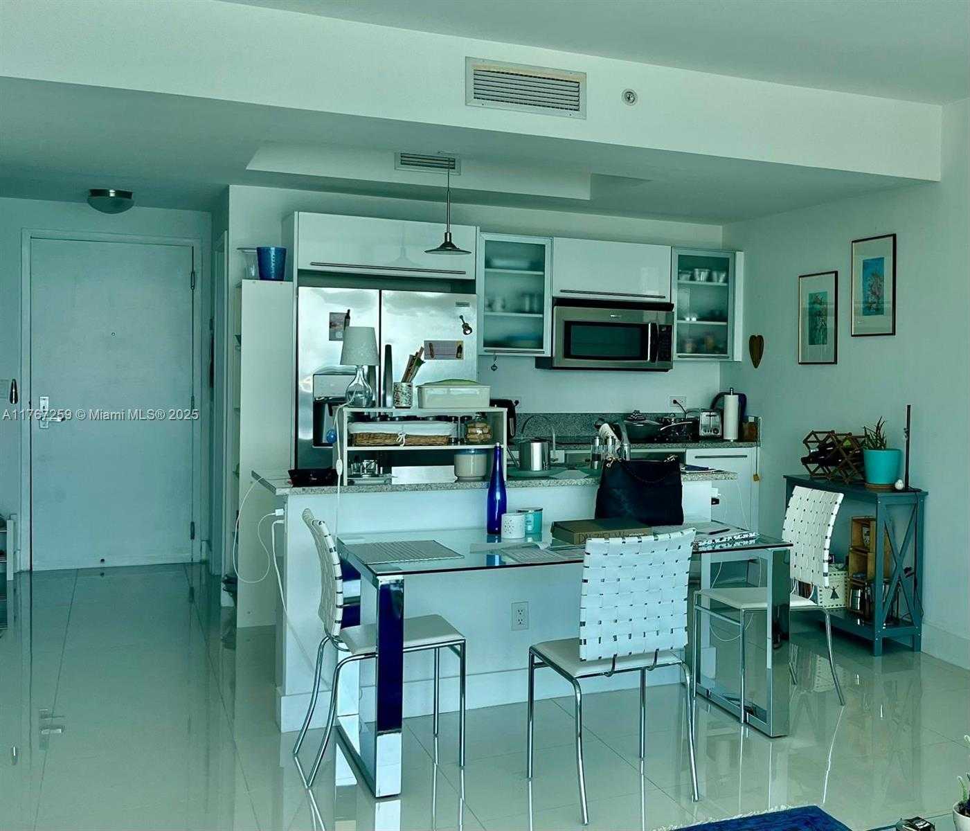 Small Image of 888 BISCAYNE BLVD #4306, Miami Number 23