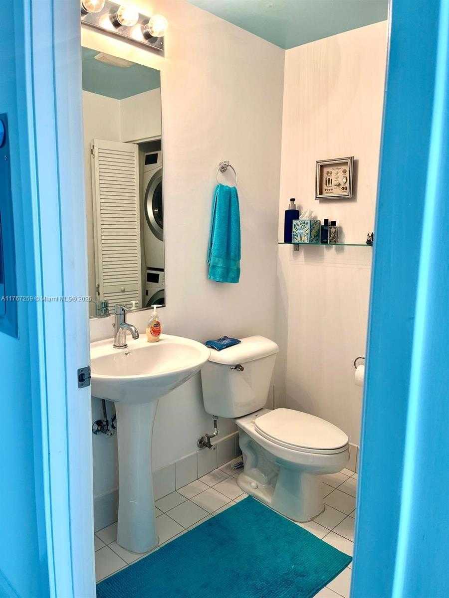 Small Image of 888 BISCAYNE BLVD #4306, Miami Number 43