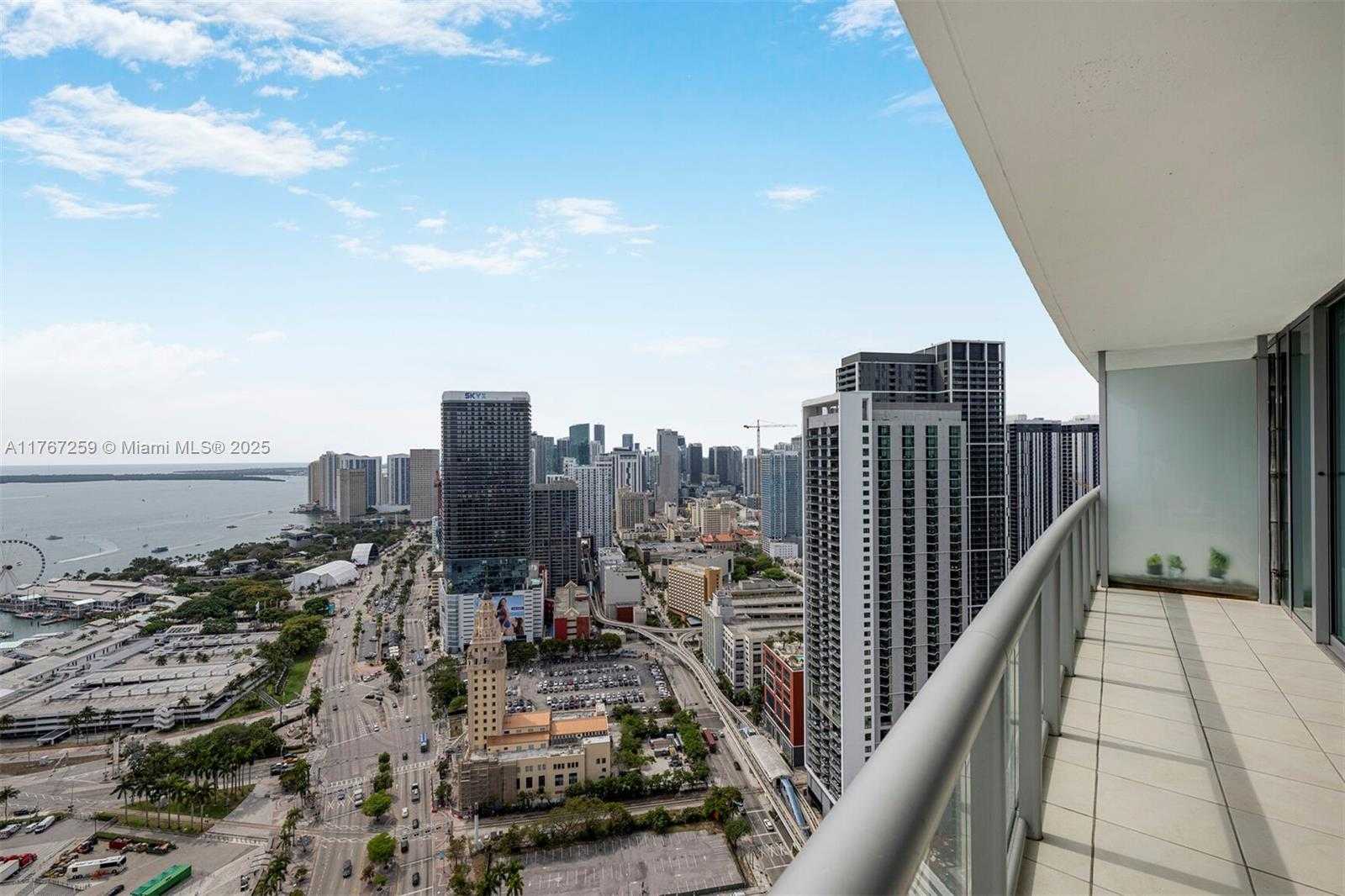 Small Image of 888 BISCAYNE BLVD #4306, Miami Number 51