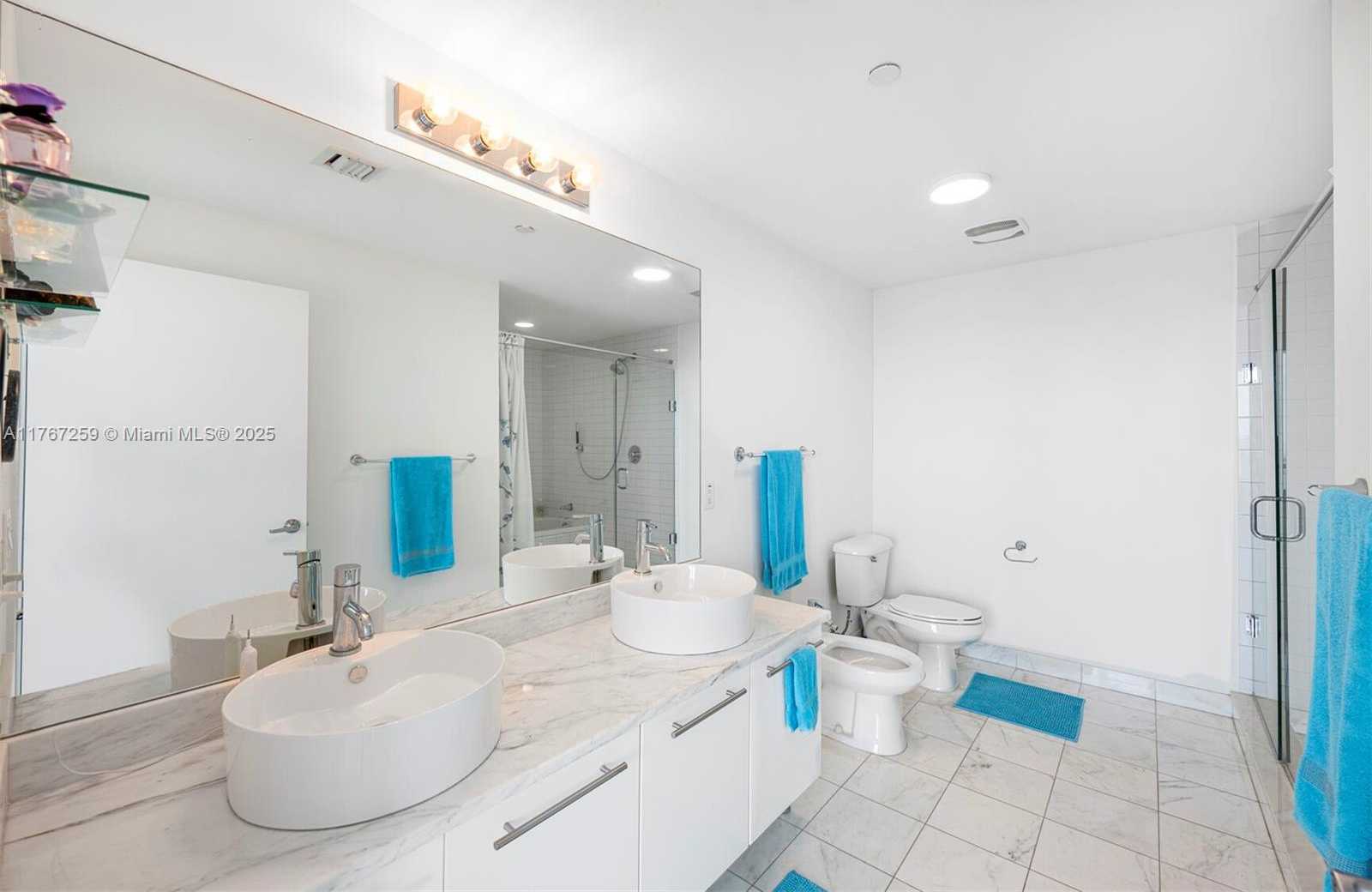 Small Image of 888 BISCAYNE BLVD #4306, Miami Number 6