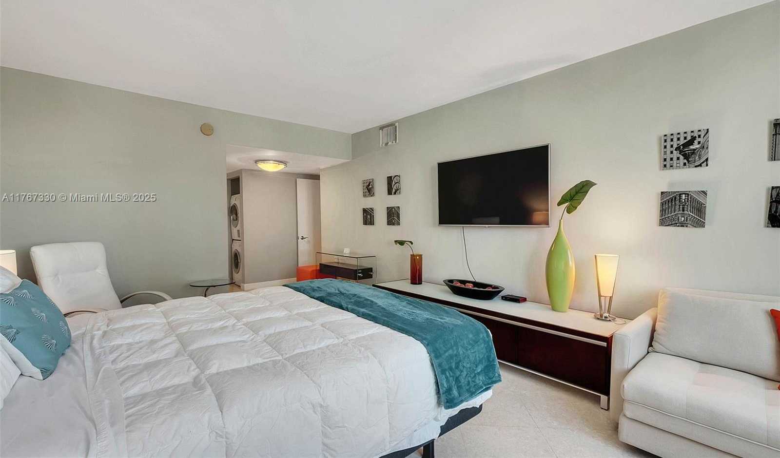 Small Image of 2301 COLLINS AVE #408, Miami Beach Number 13