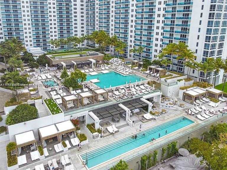 Small Image of 2301 COLLINS AVE #408, Miami Beach Number 25