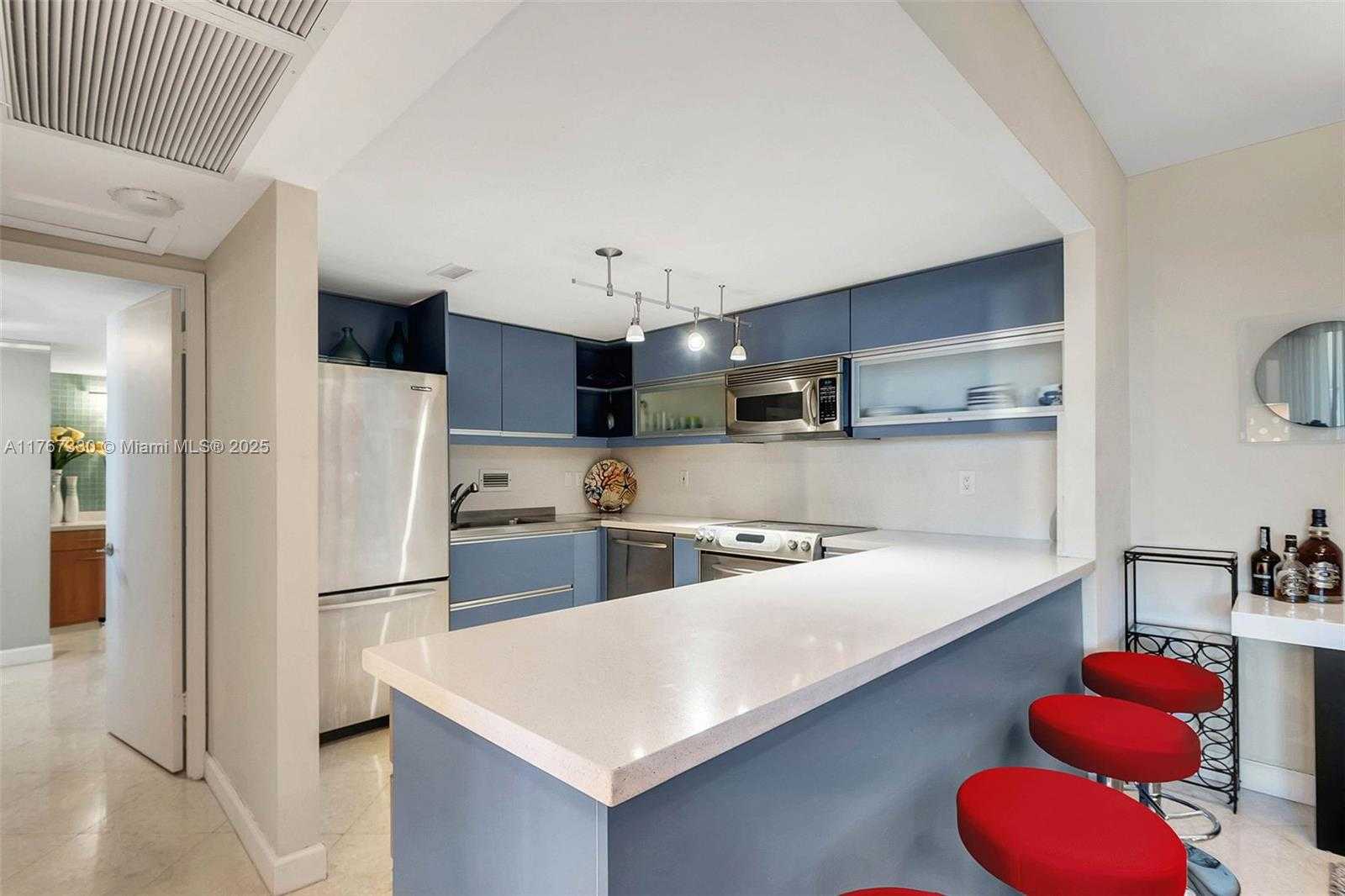 Small Image of 2301 COLLINS AVE #408, Miami Beach Number 6