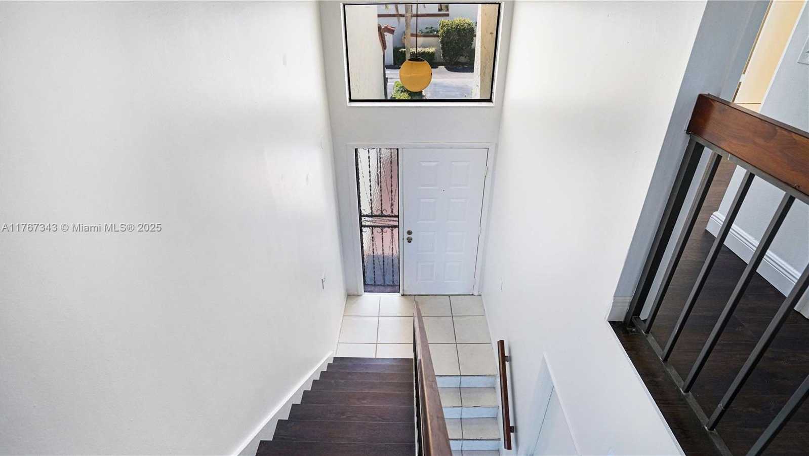 Small Image of 341 IVES DAIRY RD #341-06, Miami Number 10