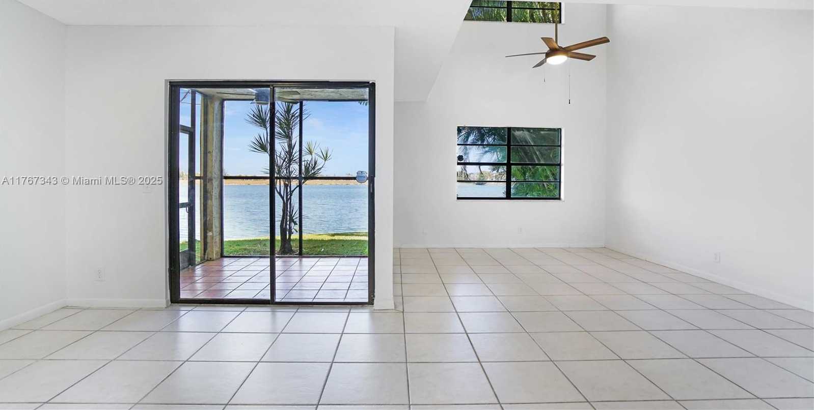 Small Image of 341 IVES DAIRY RD #341-06, Miami Number 8