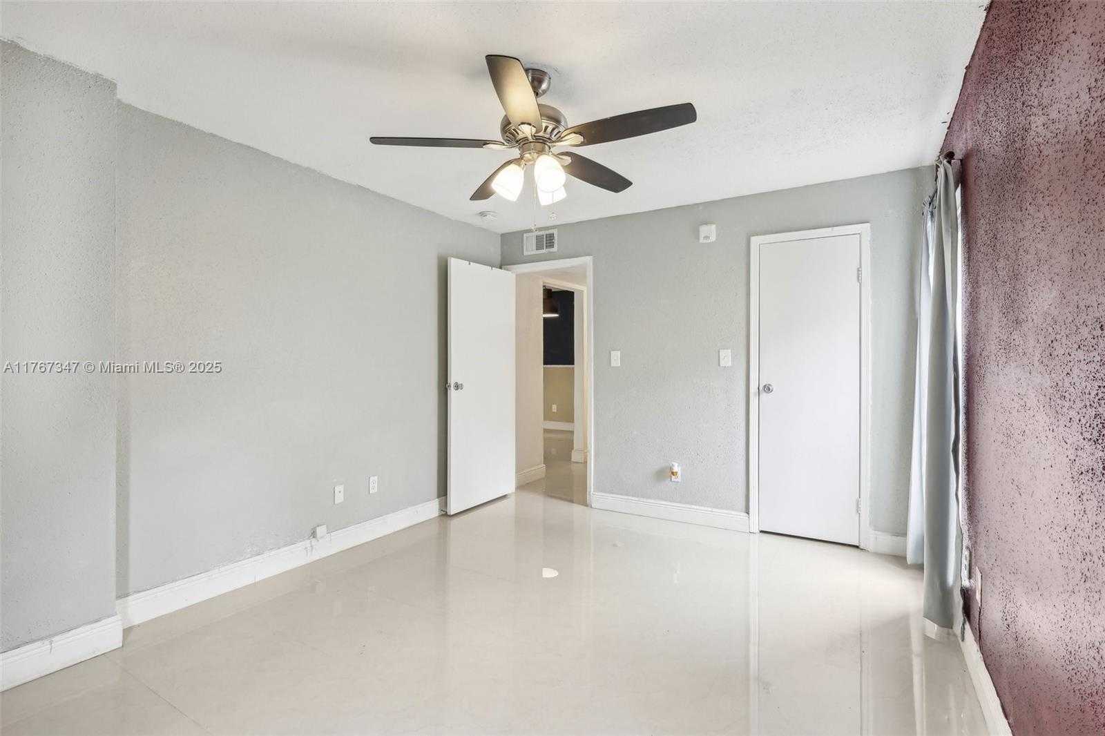 Small Image of 733 RIVERSIDE DR #1217, Coral Springs Number 16