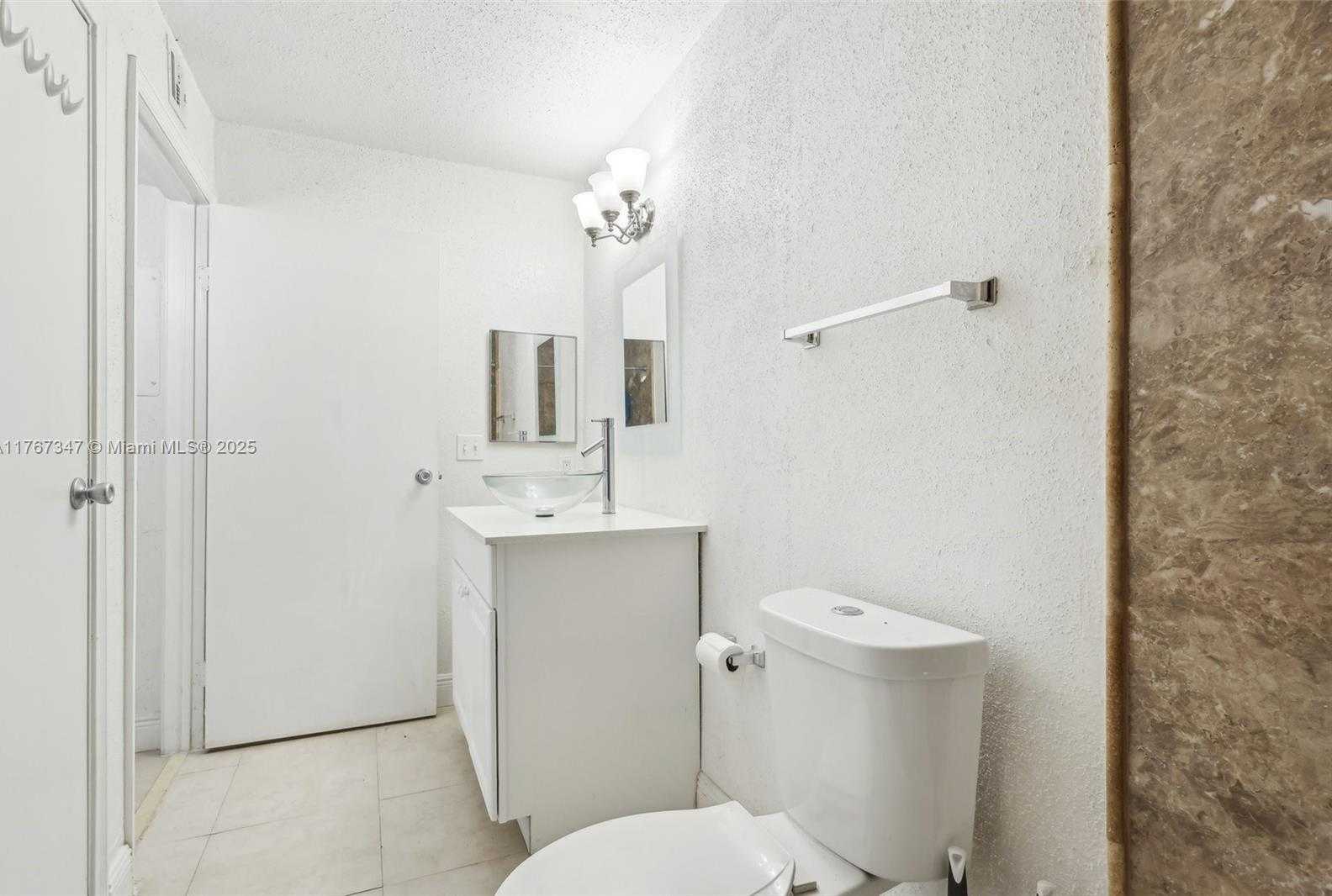 Small Image of 733 RIVERSIDE DR #1217, Coral Springs Number 19