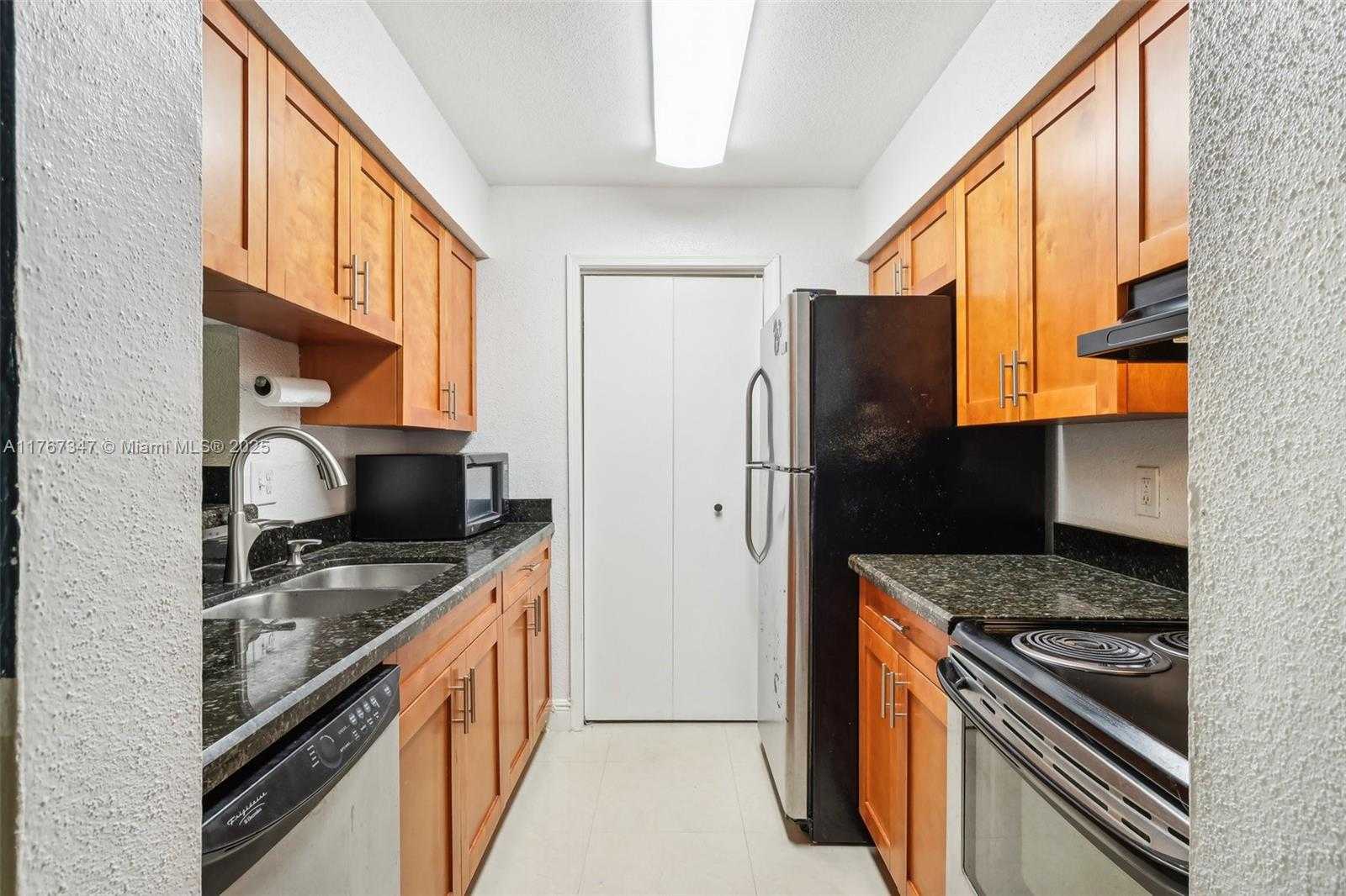 Small Image of 733 RIVERSIDE DR #1217, Coral Springs Number 4