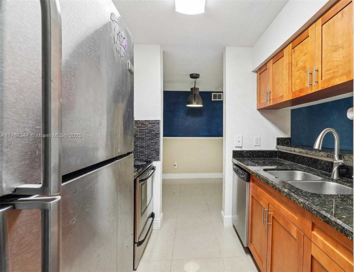 Small Image of 733 RIVERSIDE DR #1217, Coral Springs Number 6