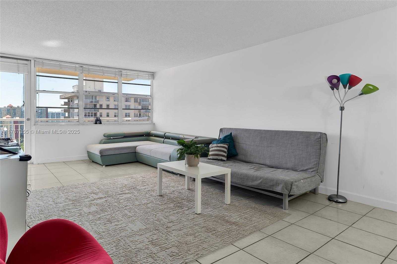 Small Image of 251 174TH ST #2115, Sunny Isles Beach Number 3