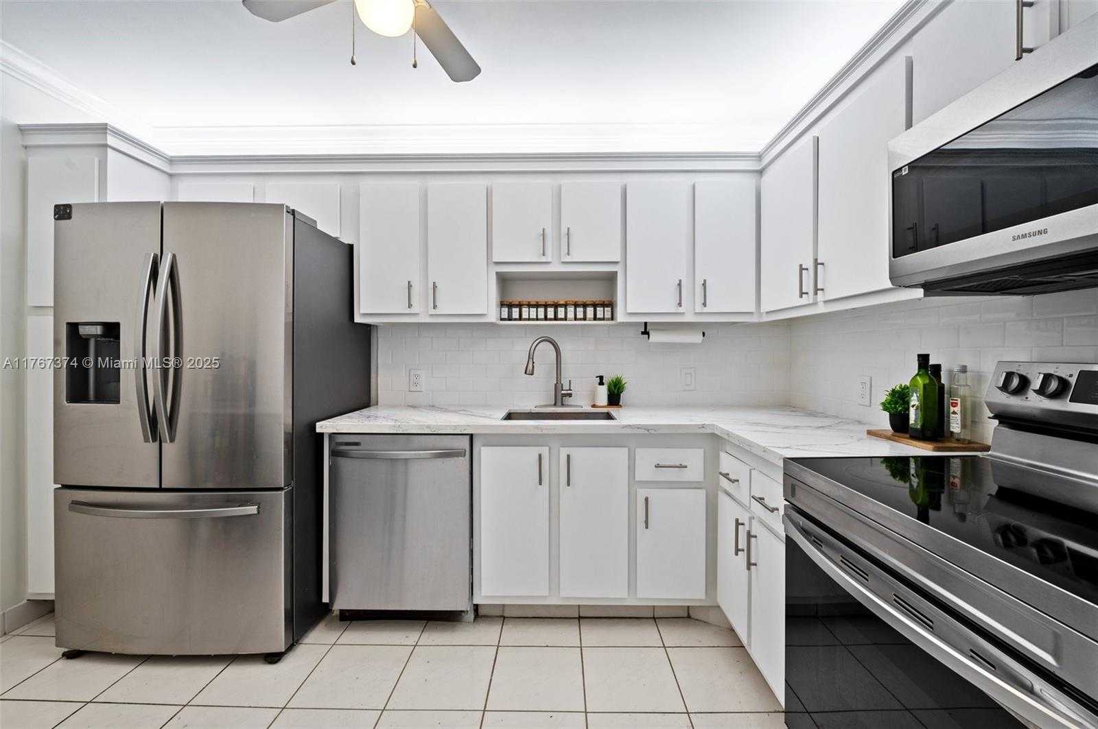 Small Image of 3375 NORTH COUNTRY CLUB DR #608, Aventura Number 15