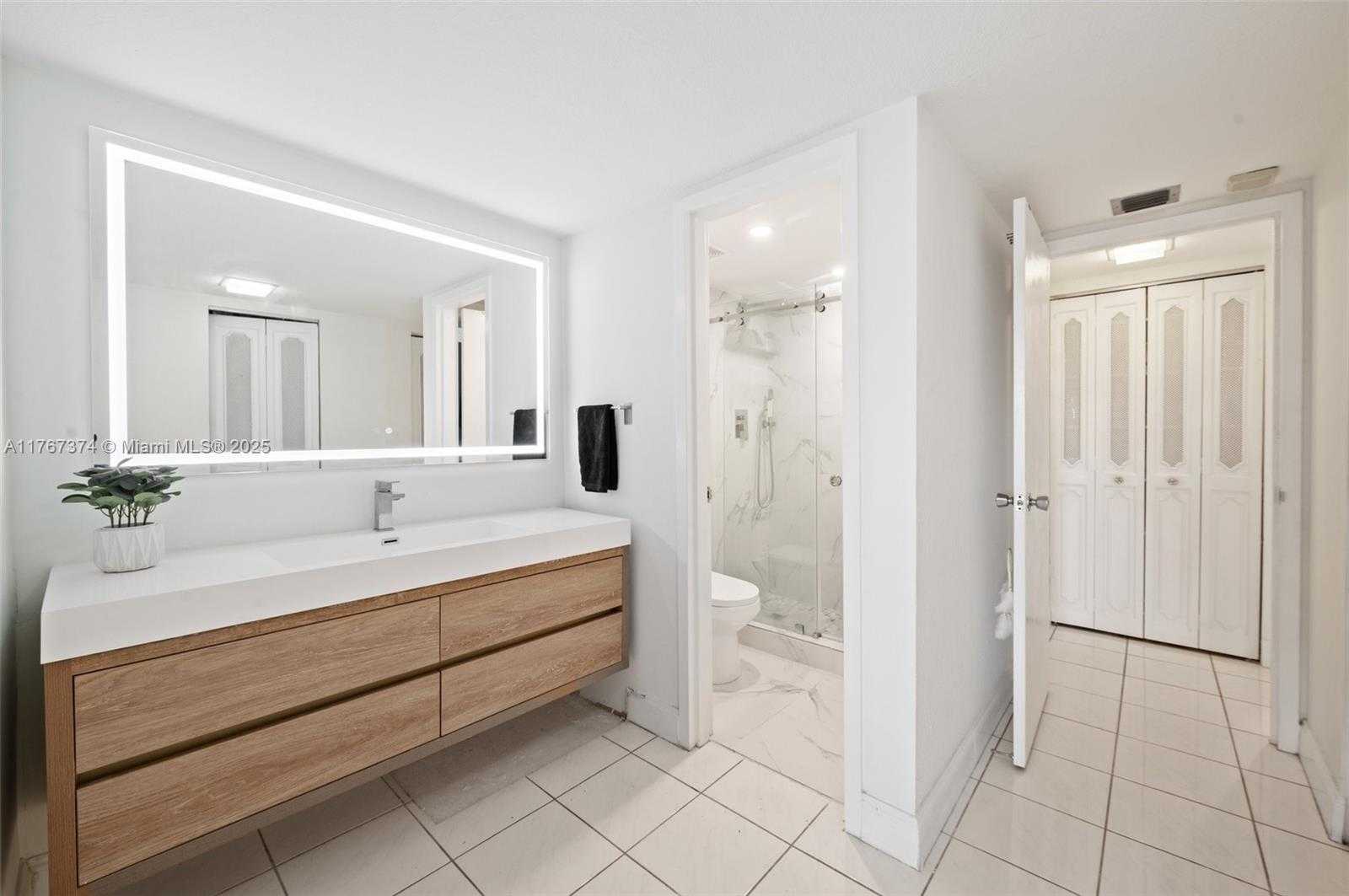 Small Image of 3375 NORTH COUNTRY CLUB DR #608, Aventura Number 20