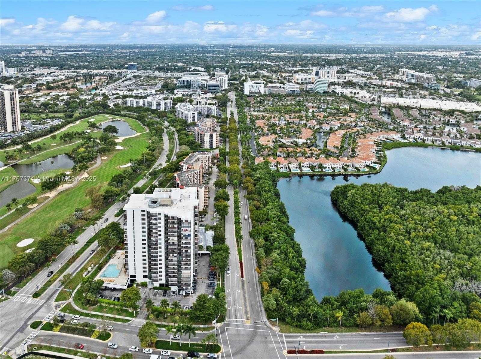 Small Image of 3375 NORTH COUNTRY CLUB DR #608, Aventura Number 32