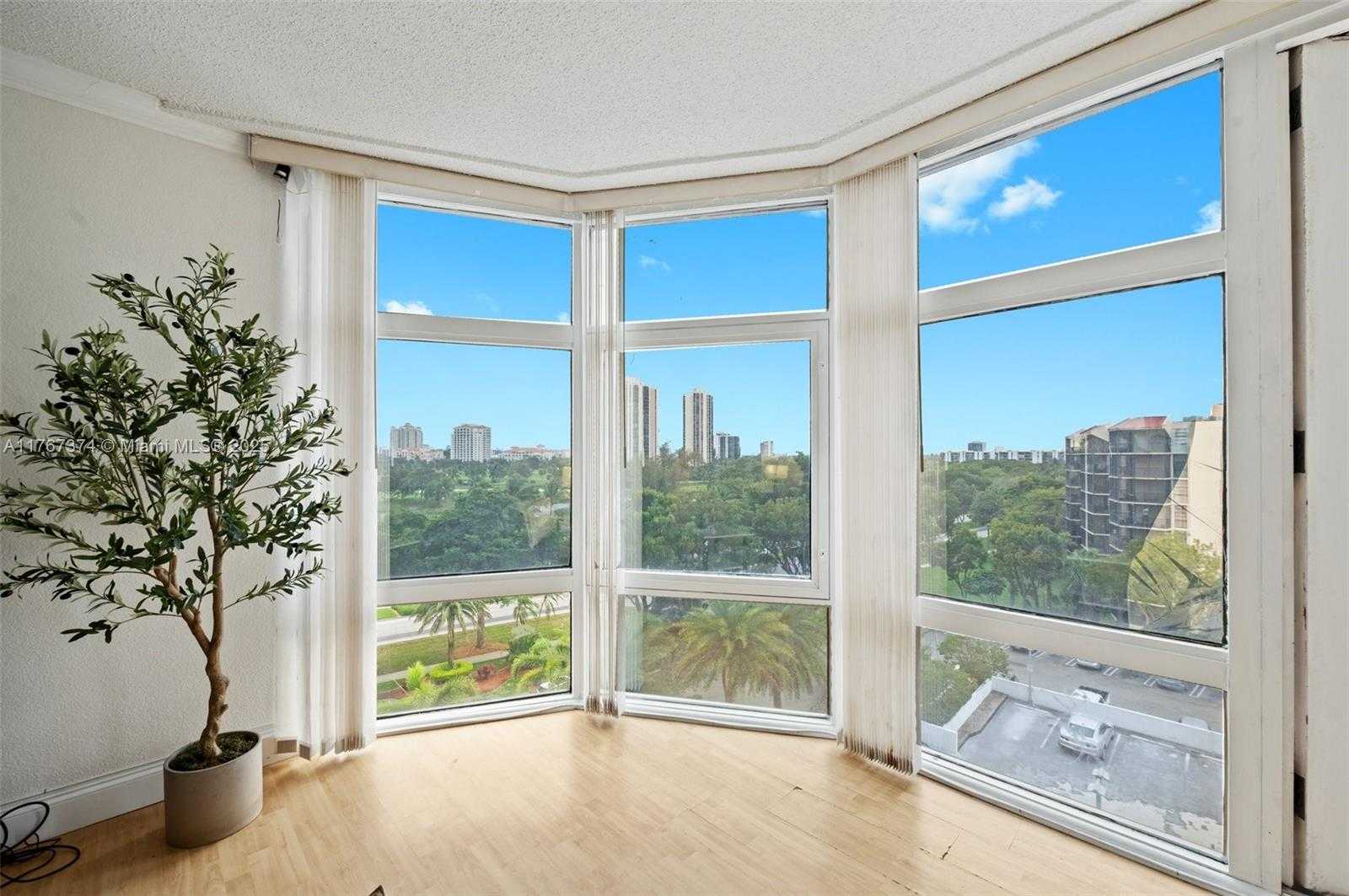 Small Image of 3375 NORTH COUNTRY CLUB DR #608, Aventura Number 9