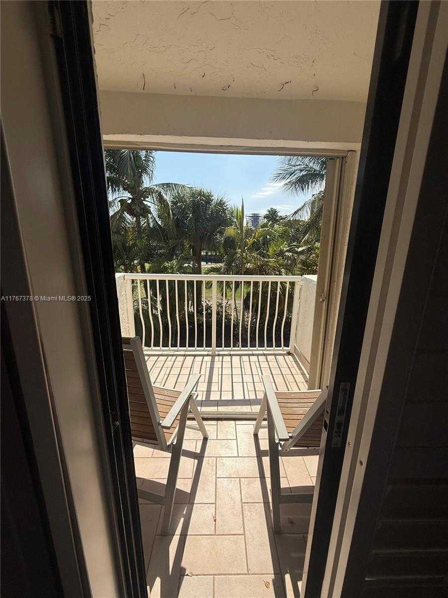 Small Image of 20306 NORTH EAST 34TH CT #39, Aventura Number 36