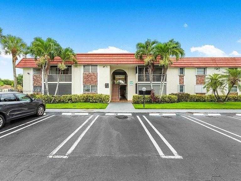 Small Image of 22795 SOUTH WEST 66TH AVE #205, Boca Raton Number 4
