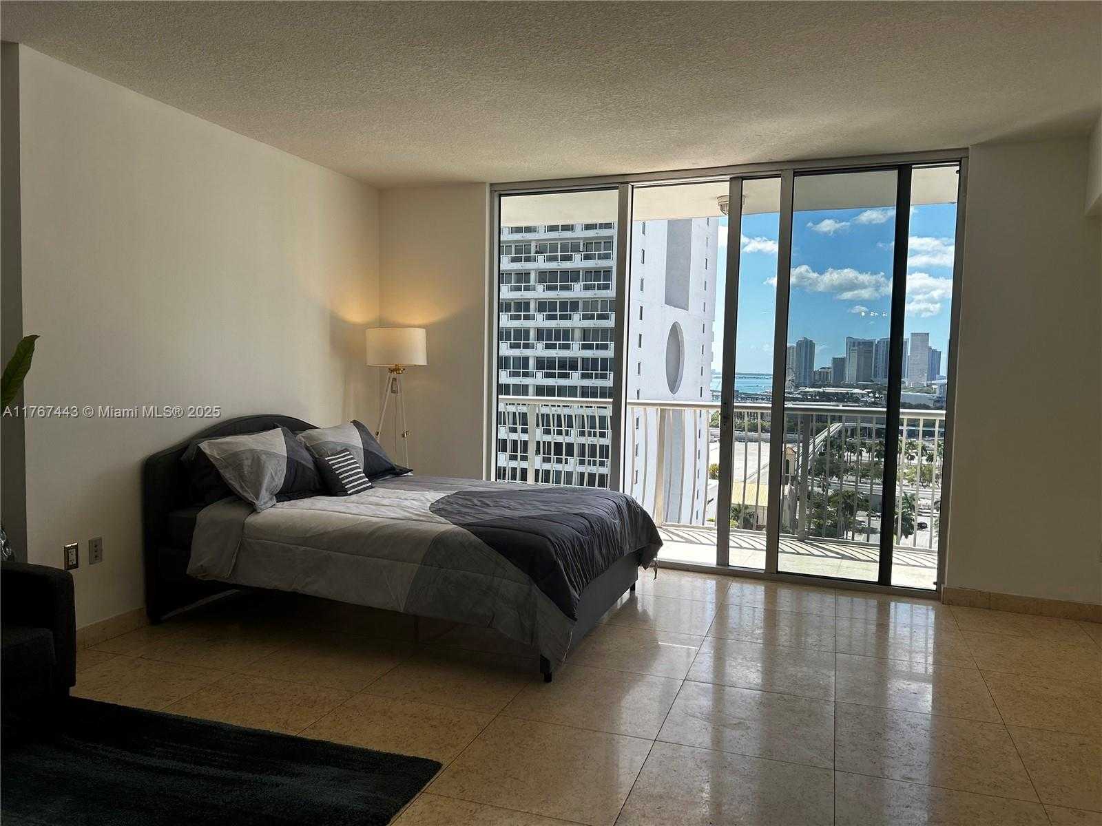 Small Image of 1750 #1808, Miami Number 9