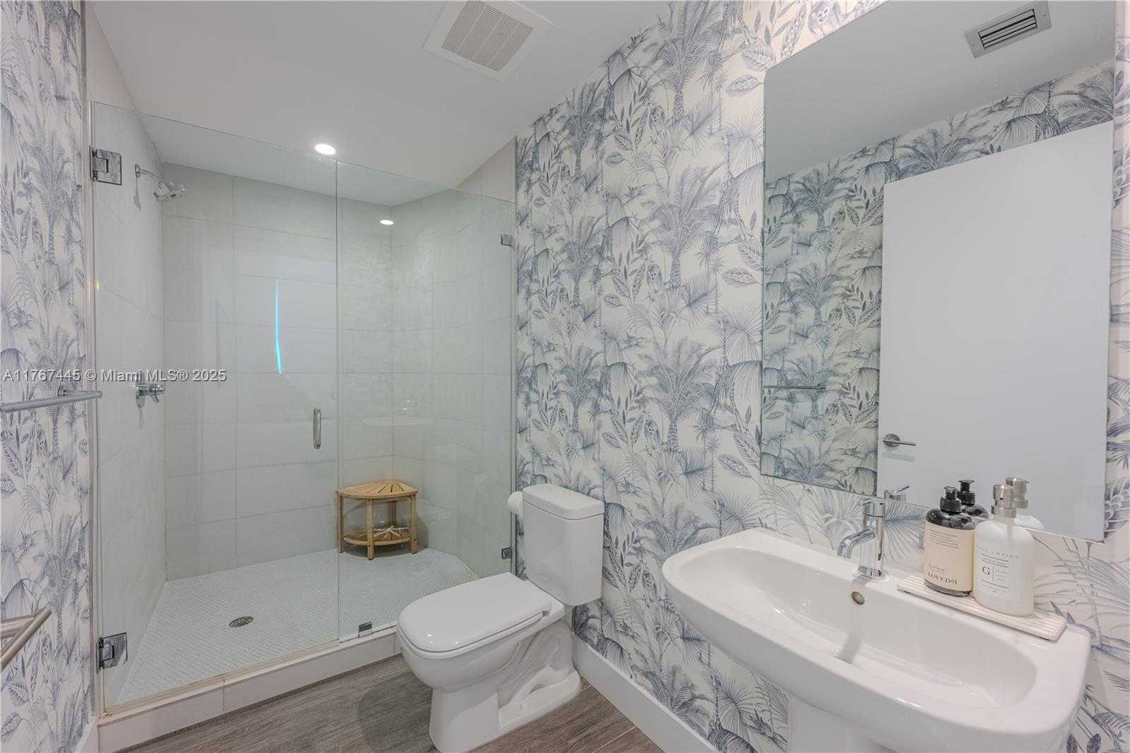 Small Image of 2900 NORTH EAST 7TH AVE #2407, Miami Number 8