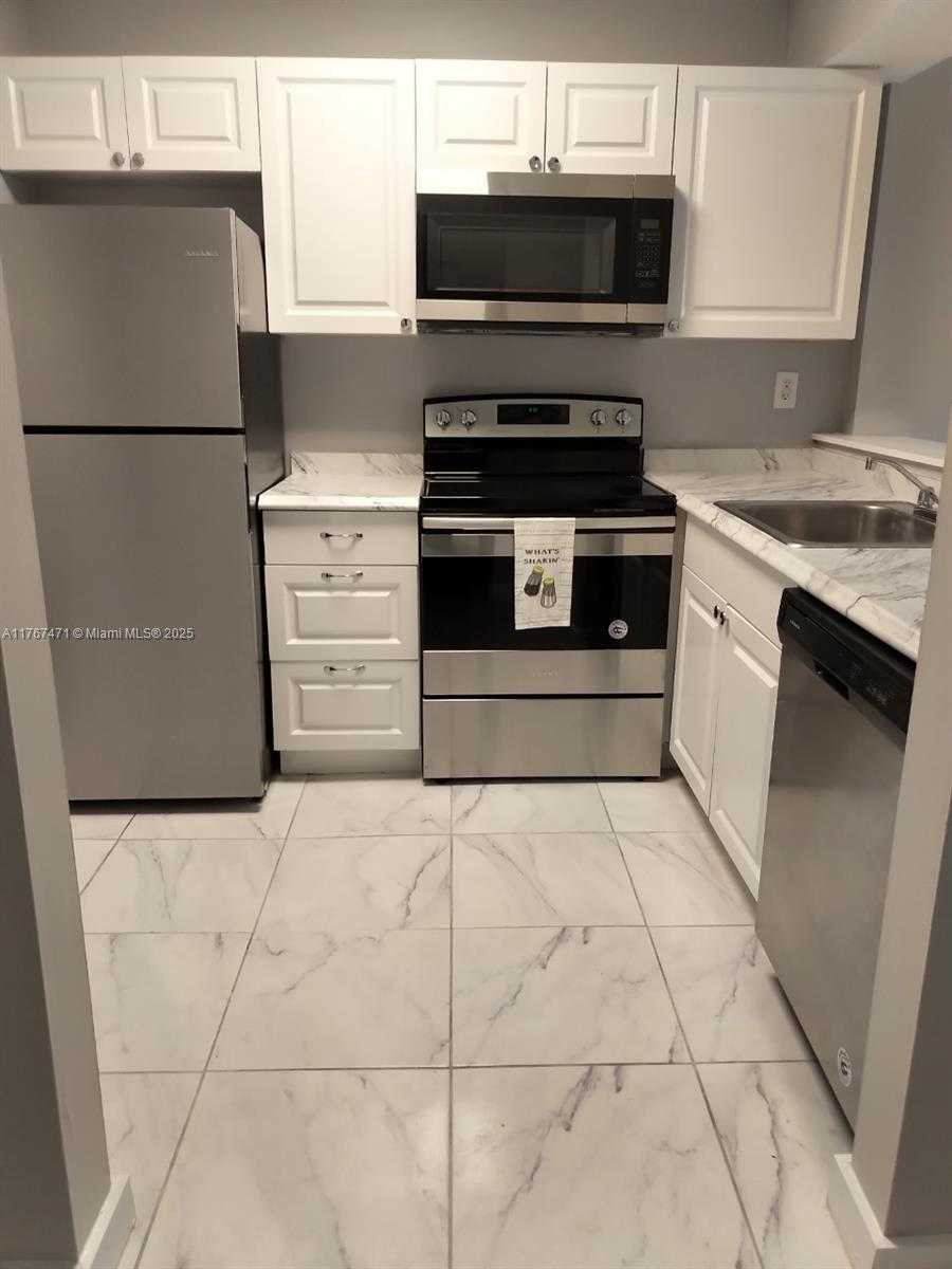Small Image of 16465 NORTH EAST 22ND AVE #114, North Miami Beach Number 3