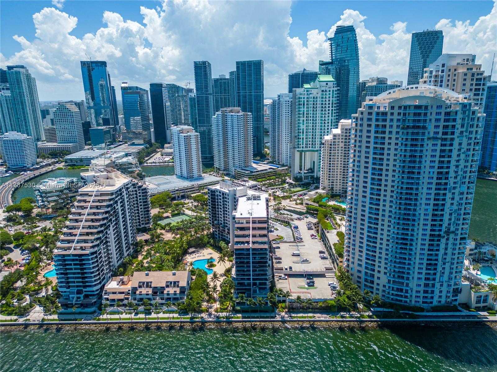 Small Image of 540 BRICKELL KEY DR #407, Miami Number 16