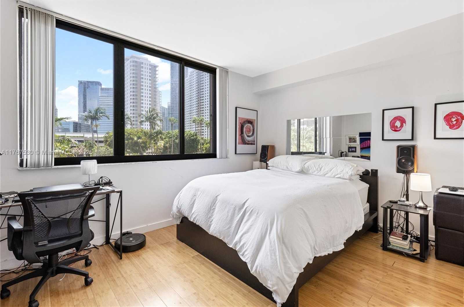 Small Image of 540 BRICKELL KEY DR #407, Miami Number 2