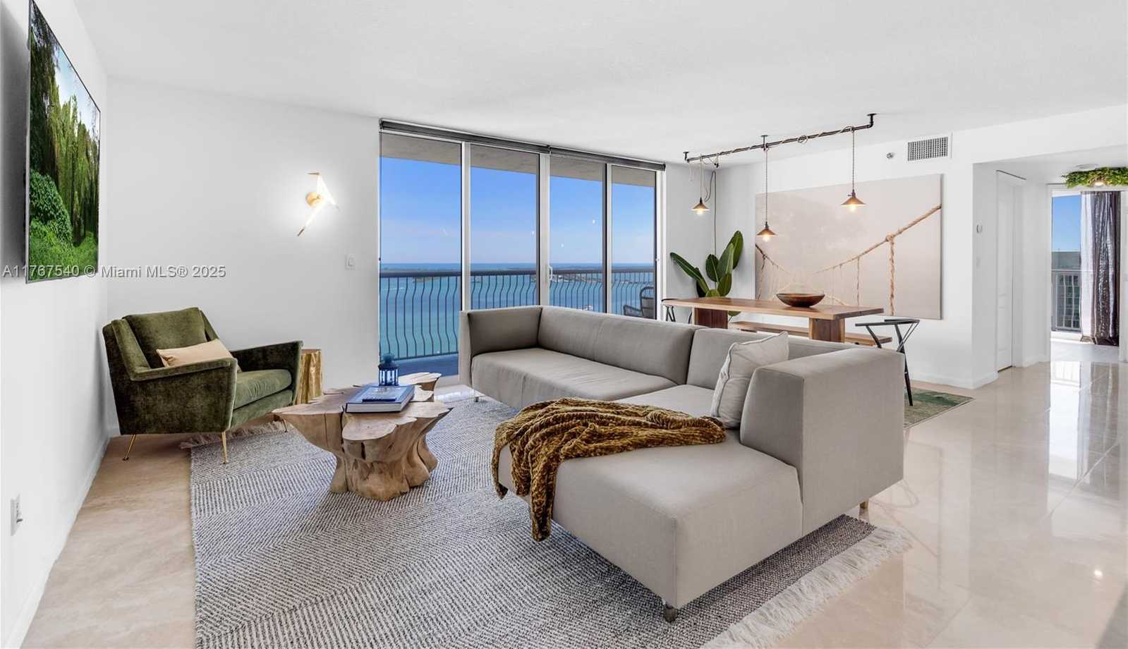 Small Image of 1200 BRICKELL BAY DR #3201, Miami Number 16