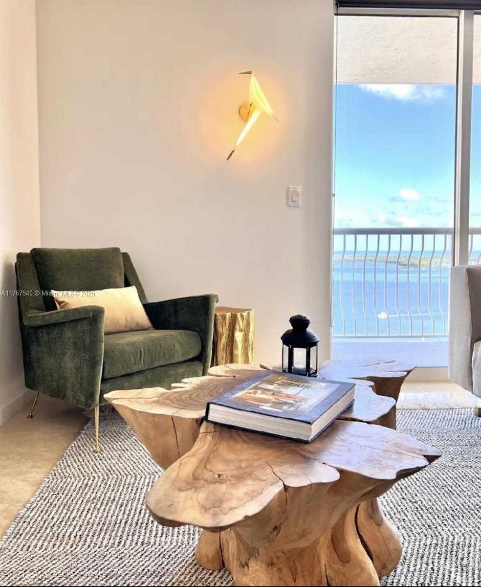 Small Image of 1200 BRICKELL BAY DR #3201, Miami Number 17
