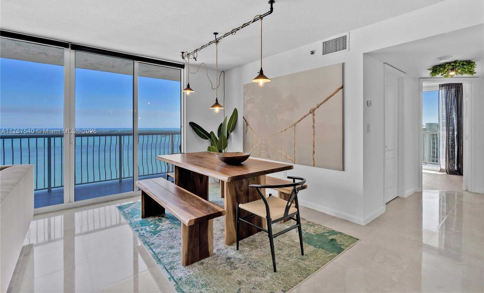 Small Image of 1200 BRICKELL BAY DR #3201, Miami Number 26