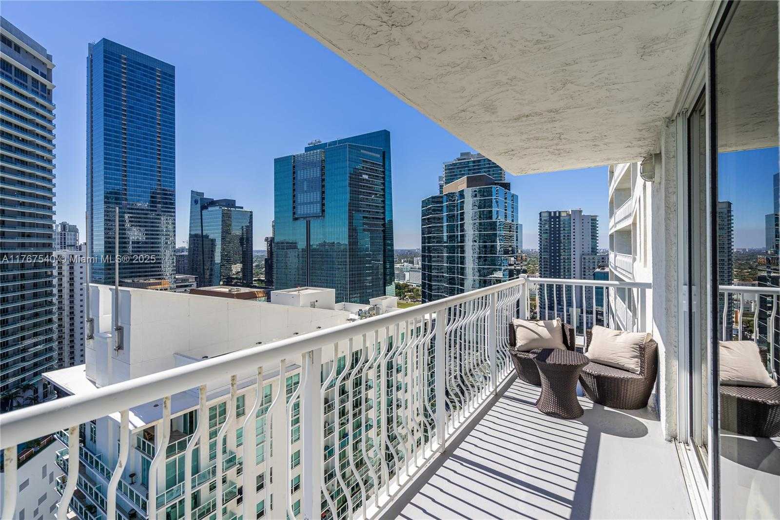 Small Image of 1200 BRICKELL BAY DR #3201, Miami Number 46