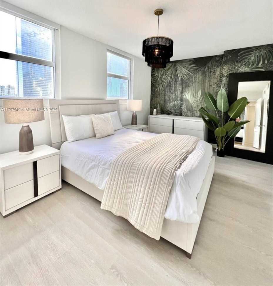 Small Image of 1200 BRICKELL BAY DR #3201, Miami Number 48