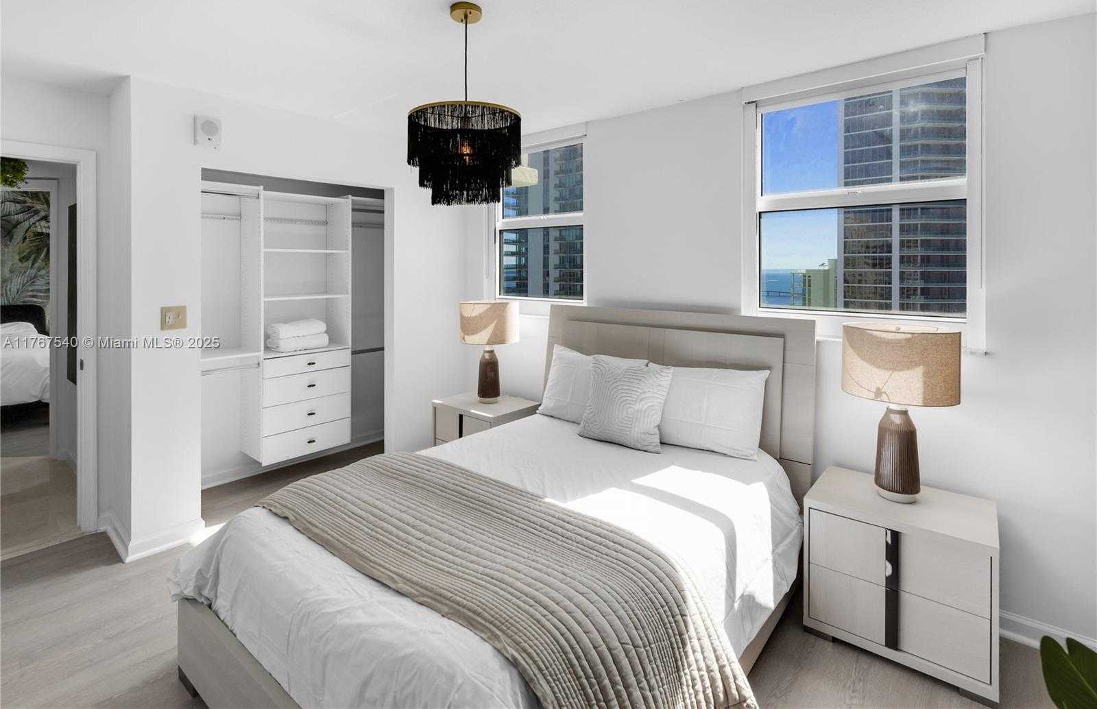 Small Image of 1200 BRICKELL BAY DR #3201, Miami Number 51