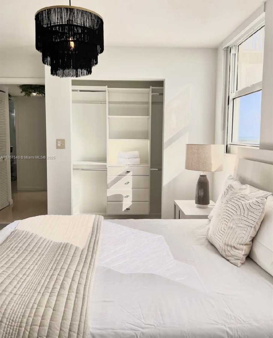 Small Image of 1200 BRICKELL BAY DR #3201, Miami Number 52