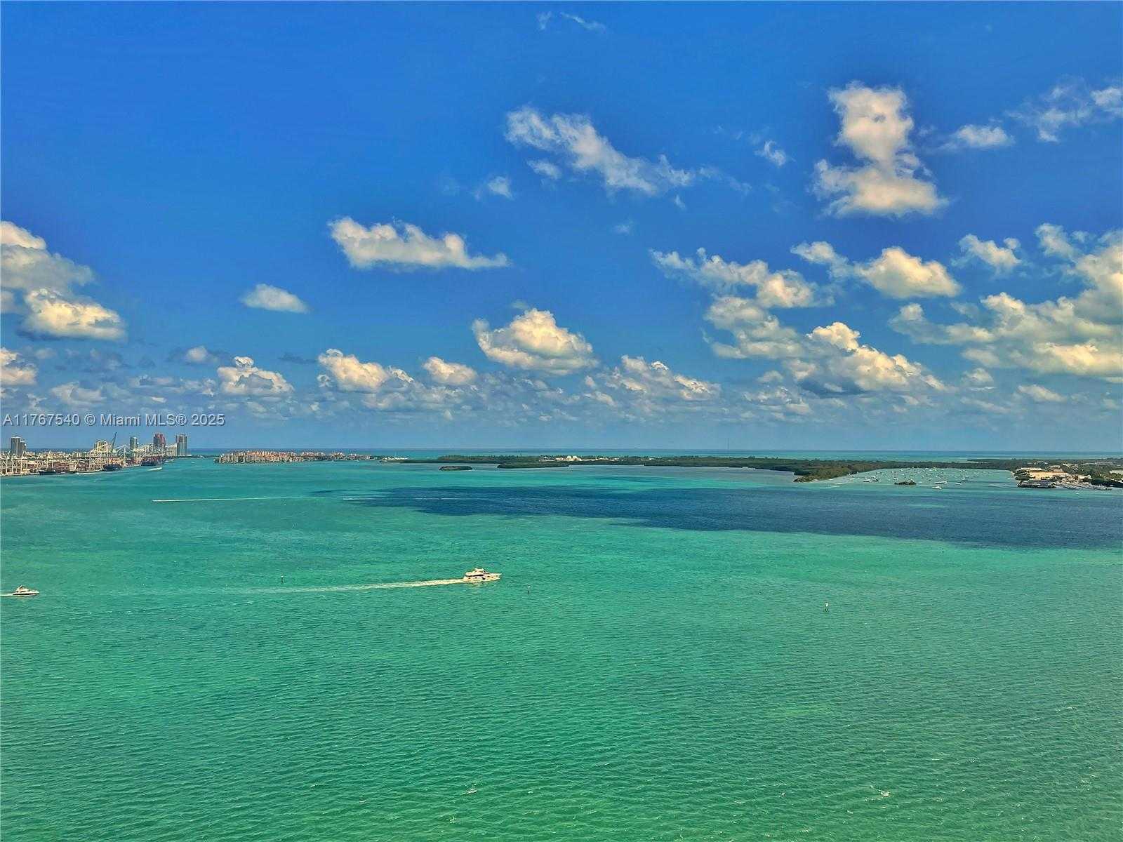 Small Image of 1200 BRICKELL BAY DR #3201, Miami Number 59