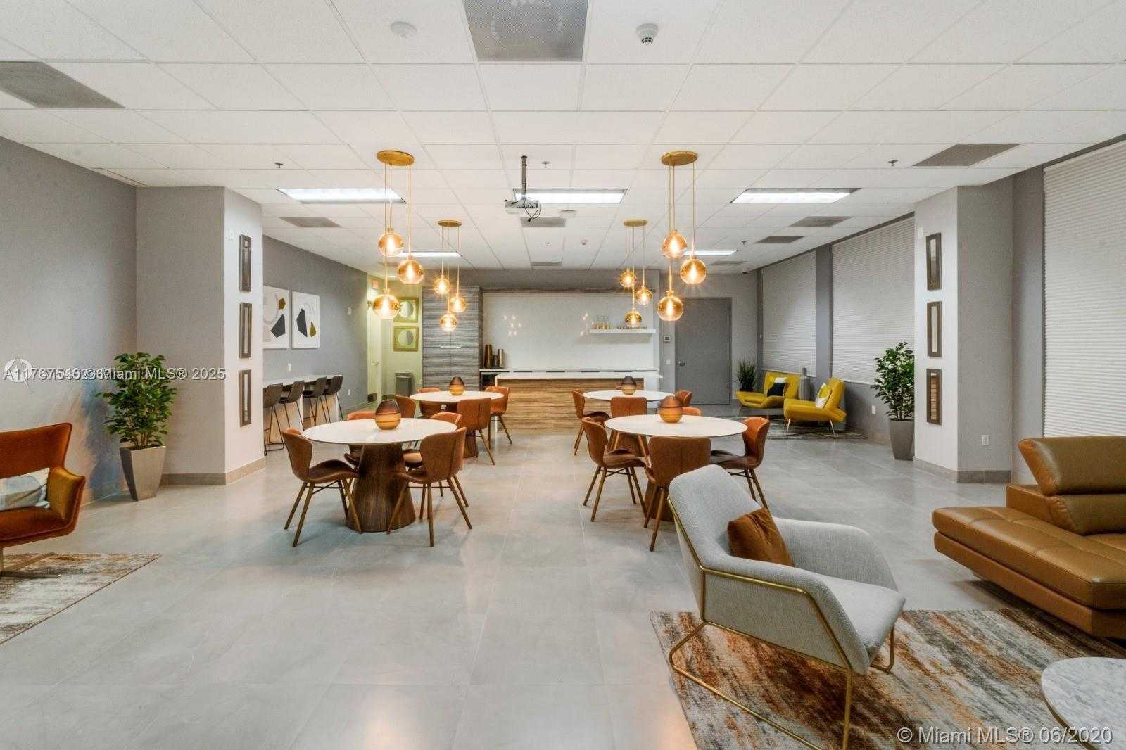 Small Image of 1200 BRICKELL BAY DR #3201, Miami Number 68