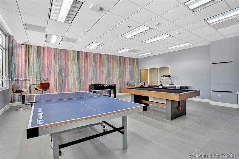 Small Image of 1200 BRICKELL BAY DR #3201, Miami Number 74