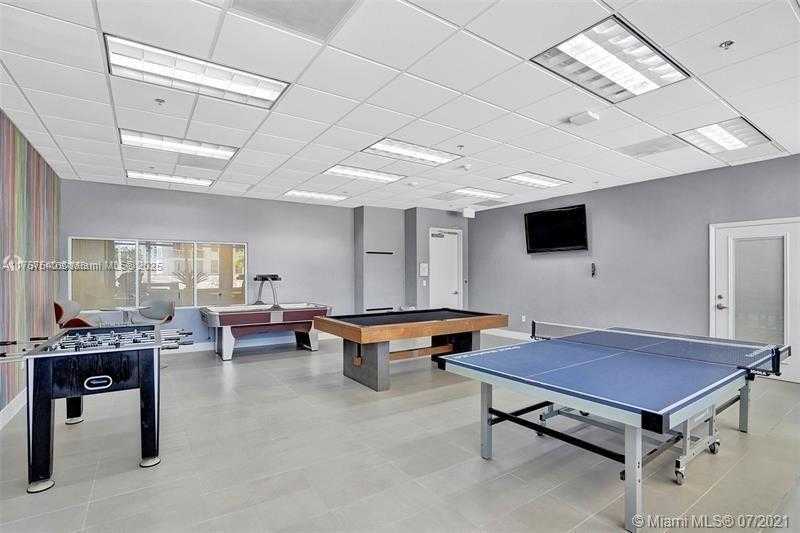 Small Image of 1200 BRICKELL BAY DR #3201, Miami Number 76