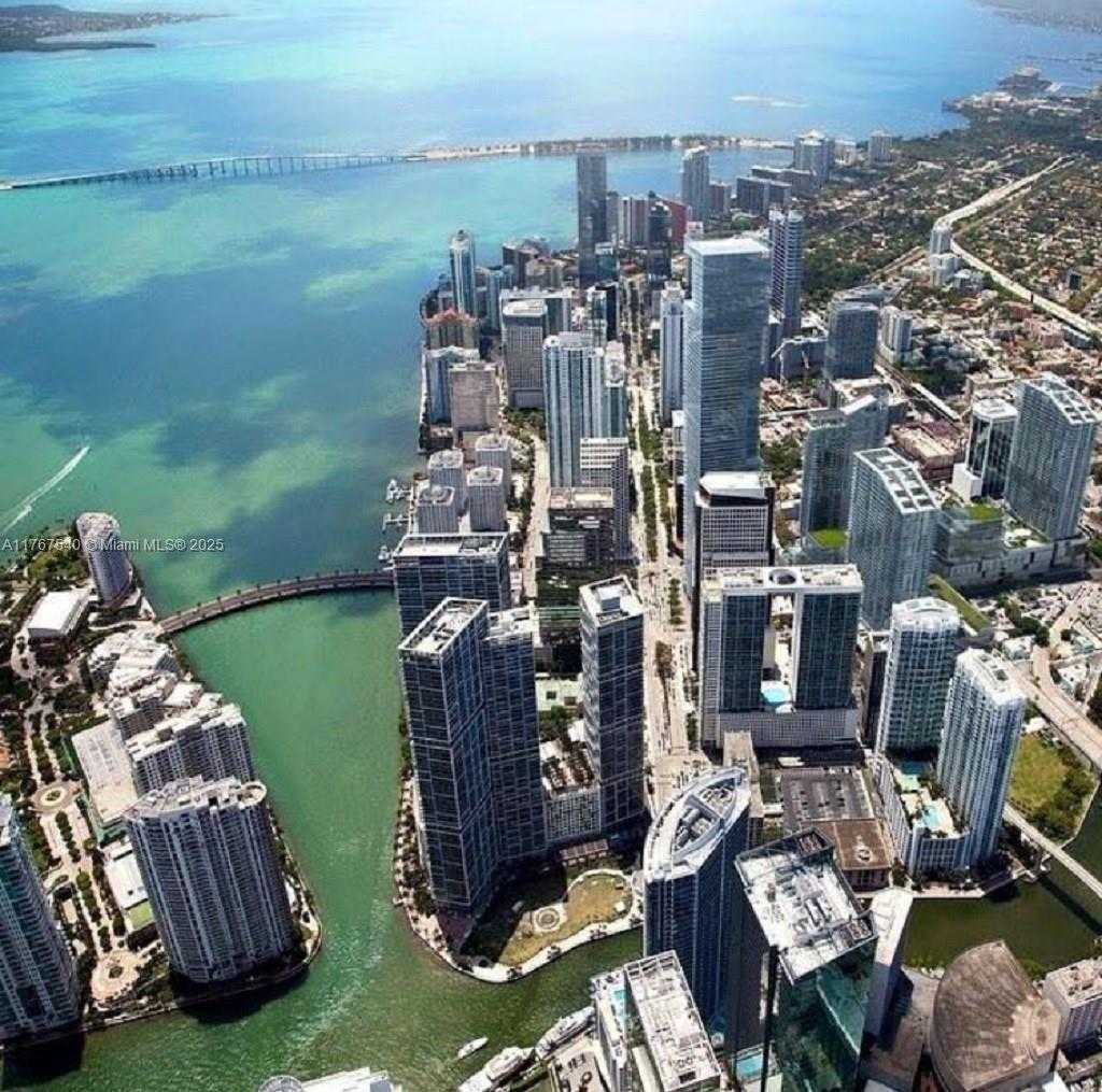 Small Image of 1200 BRICKELL BAY DR #3201, Miami Number 79
