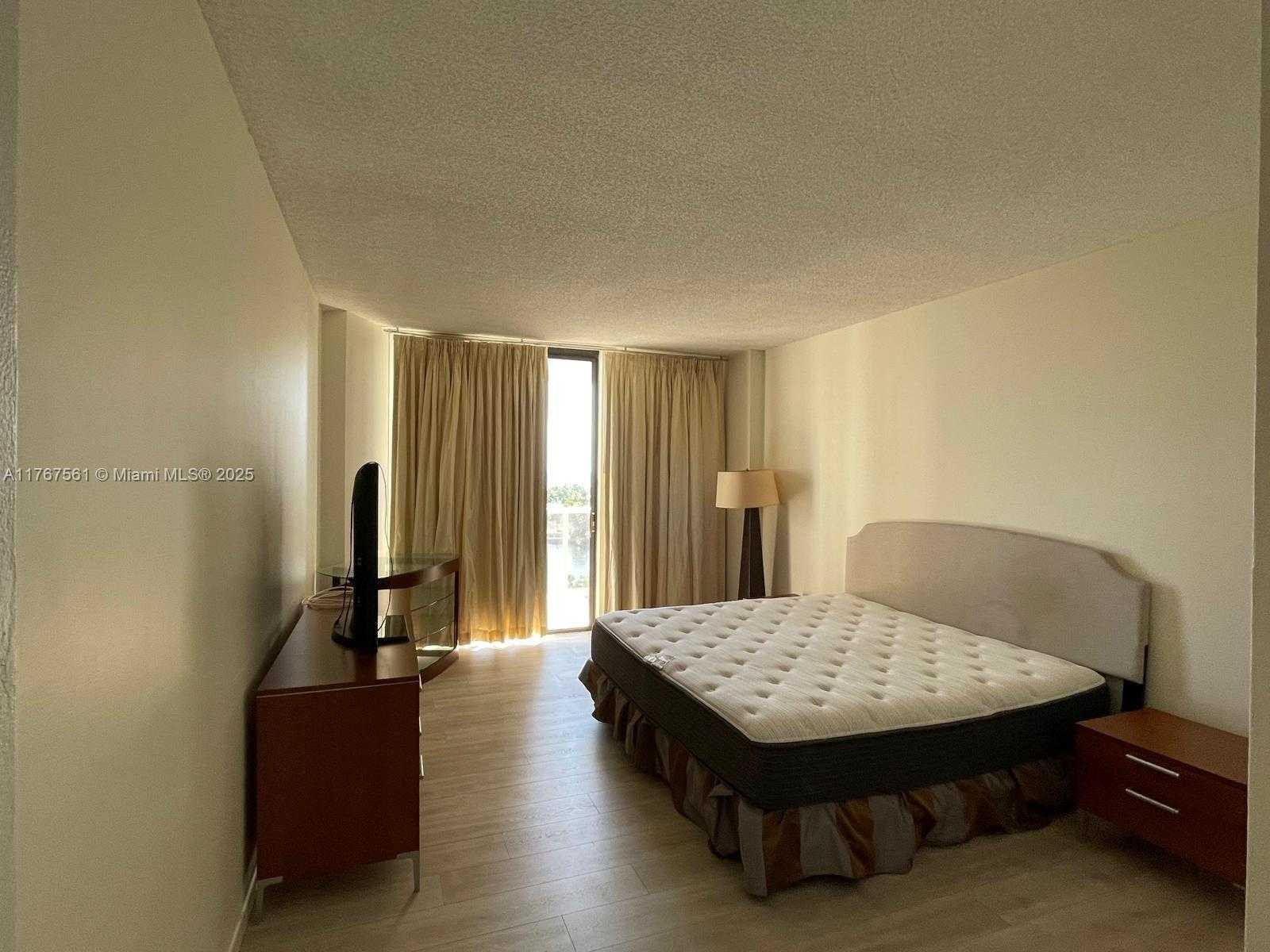 Small Image of 20281 EAST COUNTRY CLUB DR #810, Aventura Number 14
