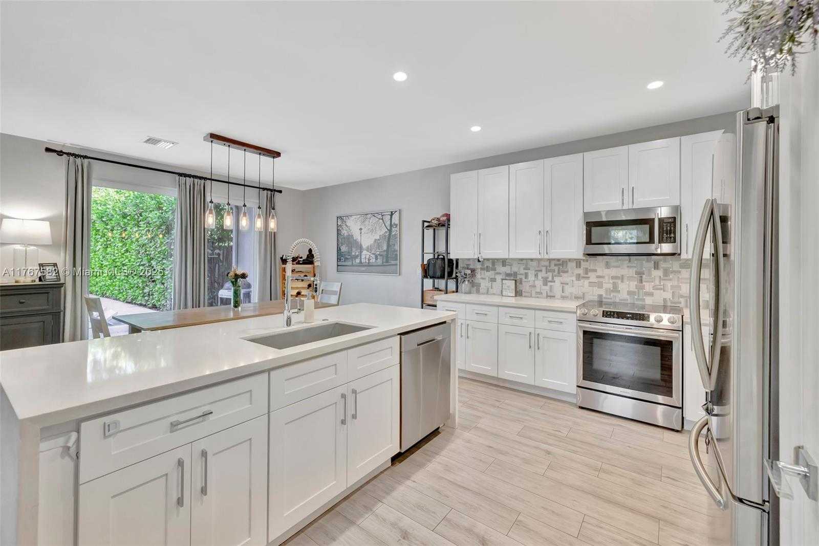 Small Image of 709 SOUTH WEST 17TH ST, Fort Lauderdale Number 11