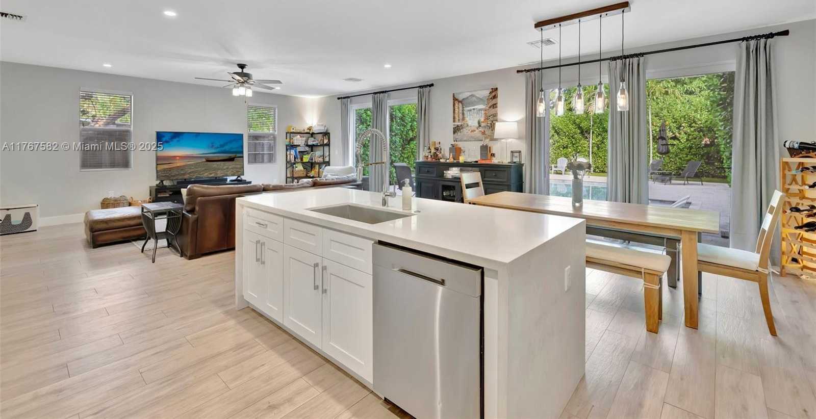 Small Image of 709 SOUTH WEST 17TH ST, Fort Lauderdale Number 12