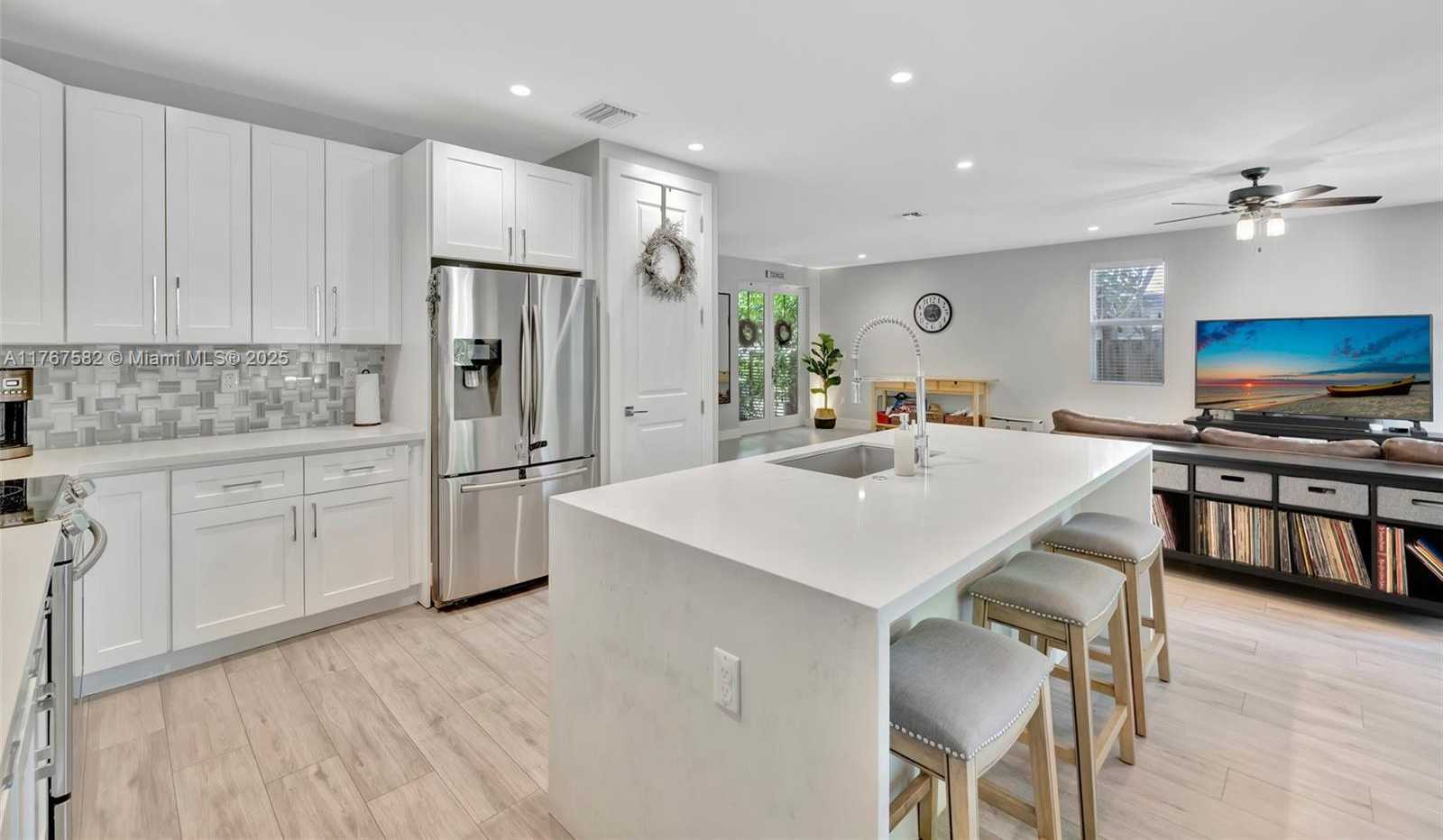 Small Image of 709 SOUTH WEST 17TH ST, Fort Lauderdale Number 13